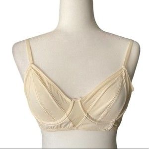 Adore Me Off White Underwire Bra 32D